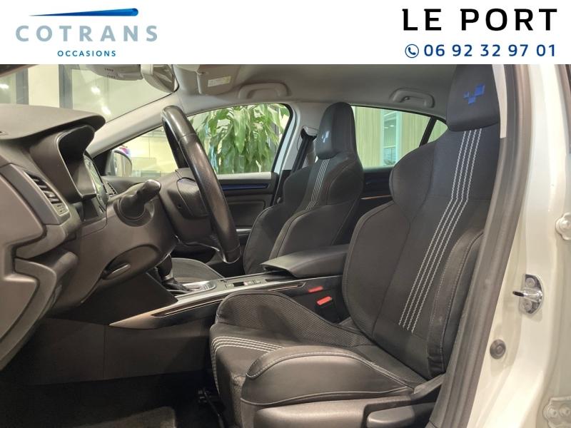 Photo 7 du véhicule RENAULT Megane 1.3 TCe 140ch FAP GT-Line EDC - Vue extérieure