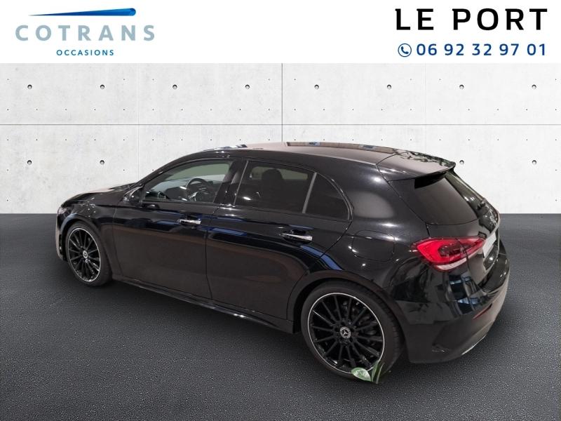 Photo 3 du véhicule MERCEDES-BENZ Classe A 200 163ch AMG Line 7G-DCT 9cv - Vue extérieure