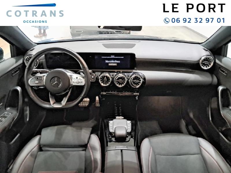 Photo 4 du véhicule MERCEDES-BENZ Classe A 200 163ch AMG Line 7G-DCT 9cv - Vue extérieure