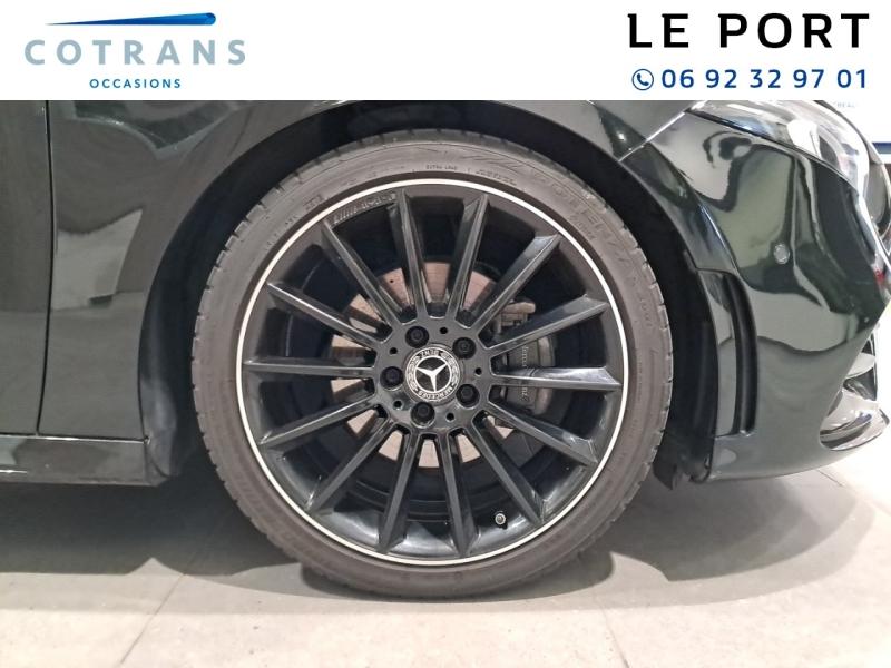 Photo 10 du véhicule MERCEDES-BENZ Classe A 200 163ch AMG Line 7G-DCT 9cv - Vue extérieure