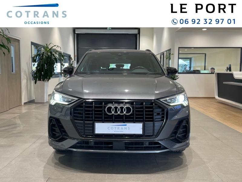 Photo 5 du véhicule AUDI Q3 35 TFSI 150ch Mild Hybrid S line S&nbsp;(…) - Vue extérieure