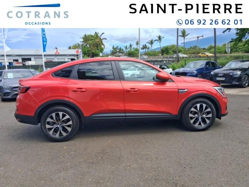 Photo 10 du véhicule RENAULT Arkana 1.6 E-Tech hybride 145ch Evolution -22 - Vue extérieure