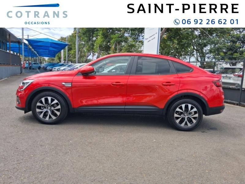 Photo 11 du véhicule RENAULT Arkana 1.6 E-Tech hybride 145ch Evolution -22 - Vue extérieure