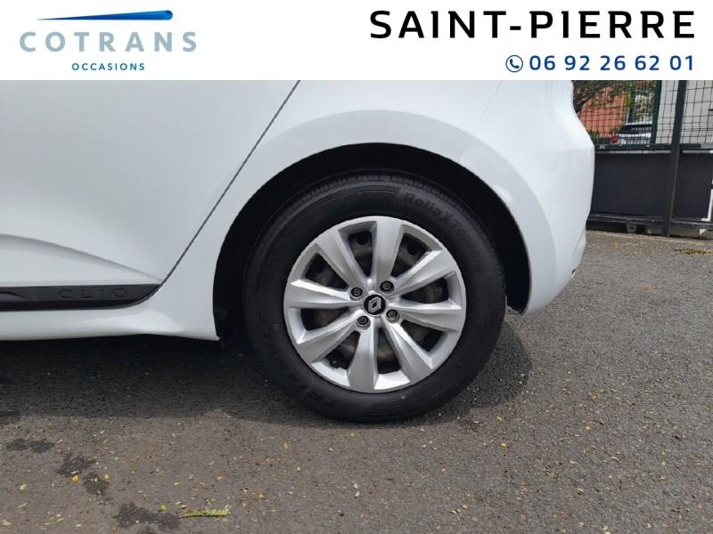 Photo 6 du véhicule RENAULT Clio 1.0 TCe 90ch ZEN -21 - Vue extérieure