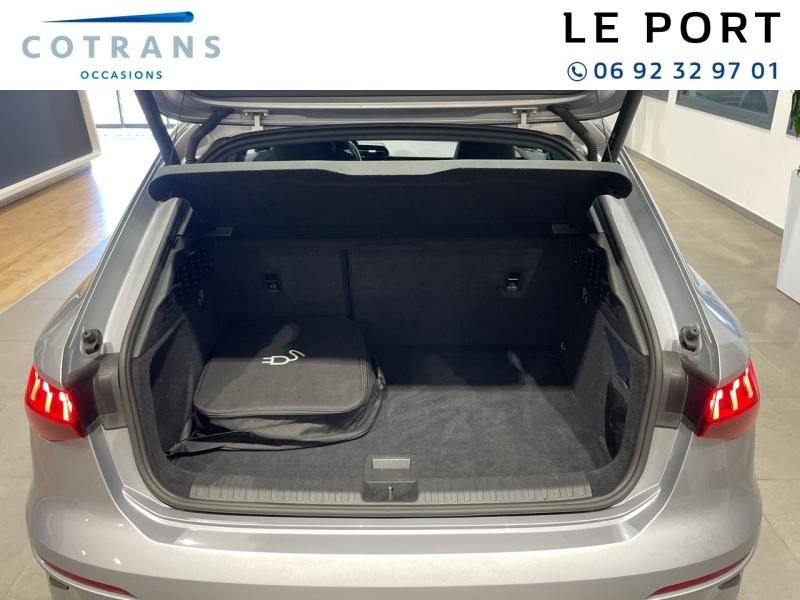 Photo 9 du véhicule AUDI A3 Sportback 40 TFSI e 204ch Design S tronic 6 - Vue extérieure