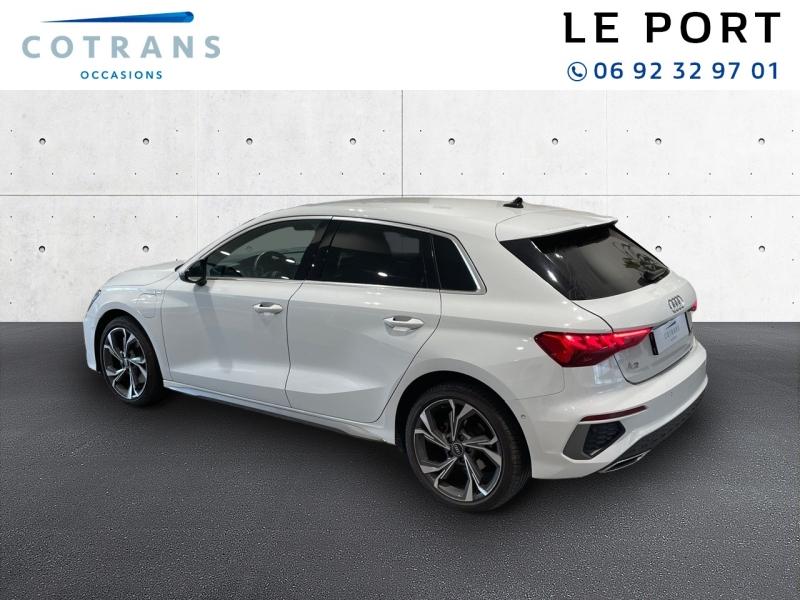 Photo 3 du véhicule AUDI A3 Sportback 40 TFSI e 204ch S line S tronic 6 - Vue extérieure