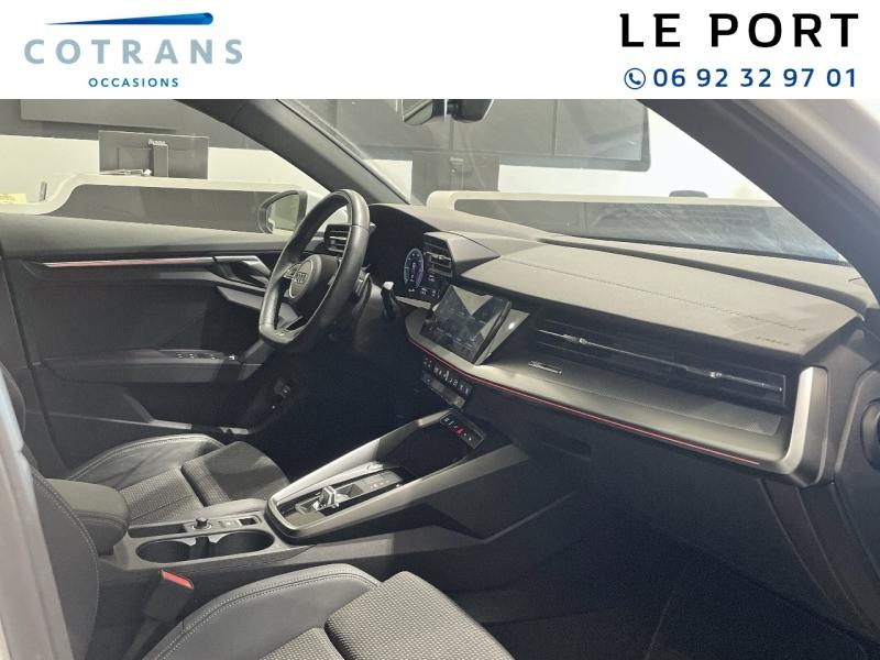 Photo 6 du véhicule AUDI A3 Sportback 40 TFSI e 204ch S line S tronic 6 - Vue extérieure