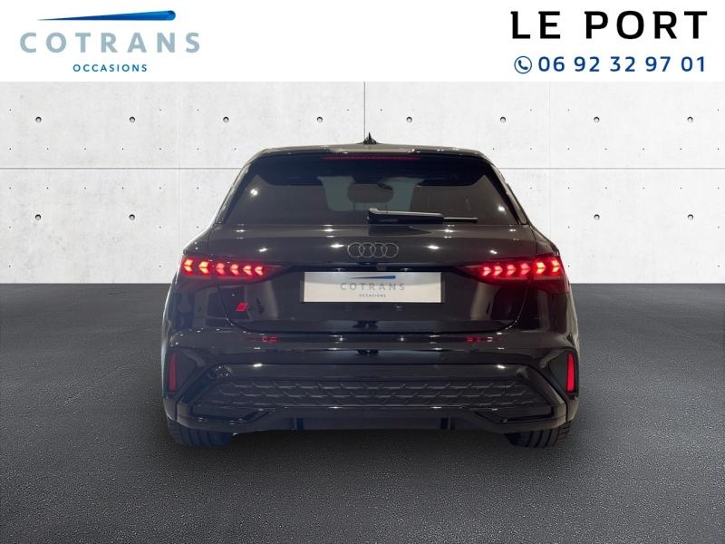 Photo 2 du véhicule AUDI A3 Sportback 35 TFSI 150ch Mild Hybrid S line S&nbsp;(…) - Vue extérieure