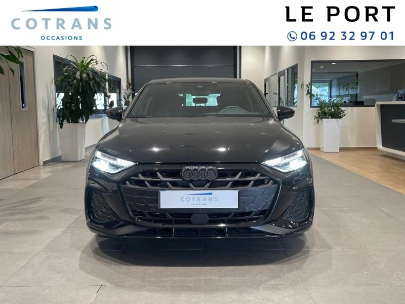 Photo 5 du véhicule AUDI A3 Sportback 35 TFSI 150ch Mild Hybrid S line S&nbsp;(…) - Vue extérieure