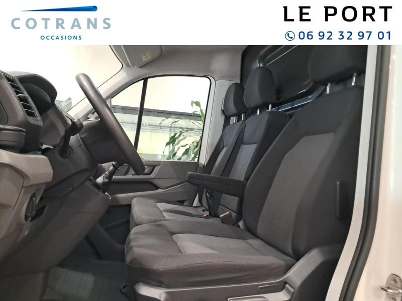 Photo 7 du véhicule VOLKSWAGEN Crafter Fg 30 L3H3 2.0 TDI 102ch Business Line&nbsp;(…) - Vue extérieure
