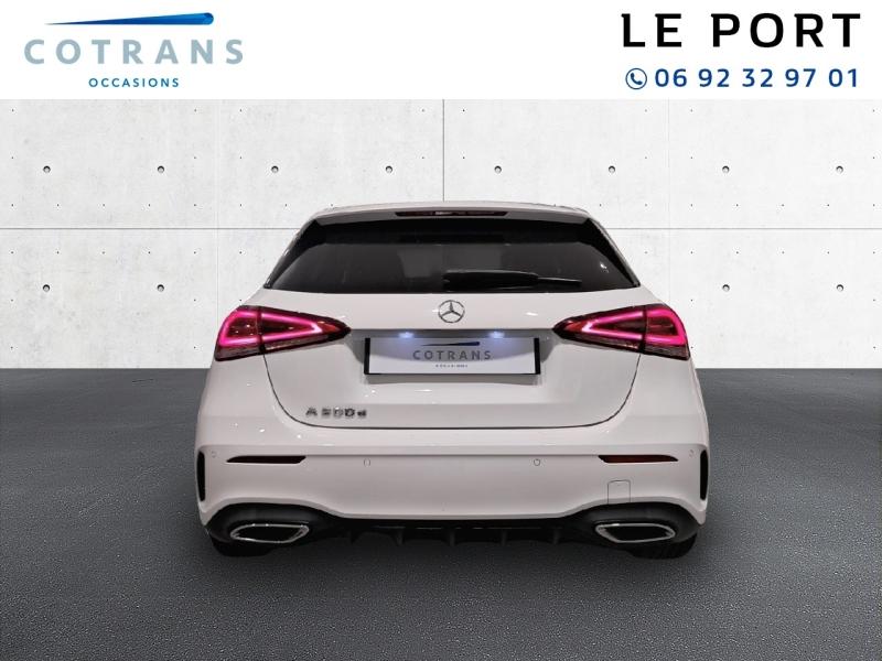 Photo 2 du véhicule MERCEDES-BENZ Classe A 200 d 150ch AMG Line 8G-DCT - Vue extérieure