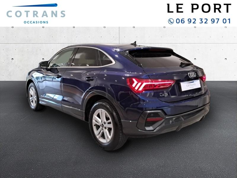 Photo 3 du véhicule AUDI Q3 Sportback 35 TFSI 150ch Design S tronic 7 - Vue extérieure