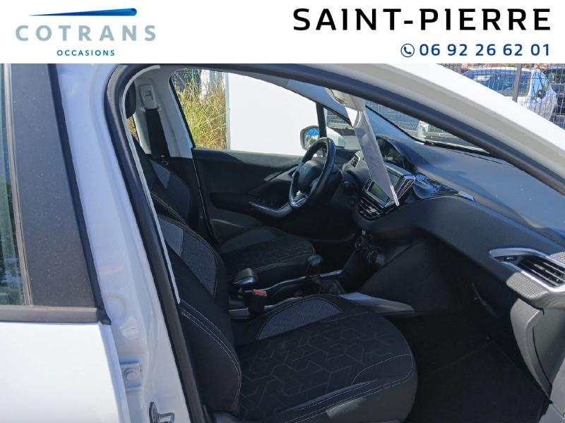 Photo 6 du véhicule PEUGEOT 2008 1.2 PureTech 82ch  E6.c Active S&S - Vue extérieure