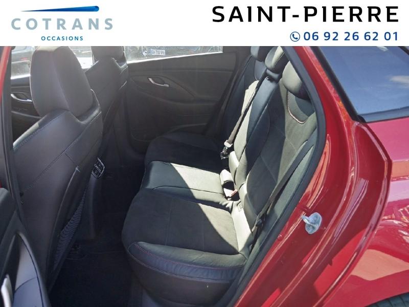 Photo 8 du véhicule HYUNDAI i30 Fastback 1.5 T-GDi 160ch Hybrid 48V N Line DCT-7 - Vue extérieure