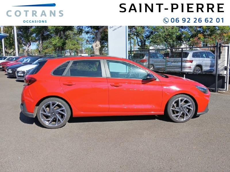 Photo 10 du véhicule HYUNDAI i30 Fastback 1.5 T-GDi 160ch Hybrid 48V N Line DCT-7 - Vue extérieure