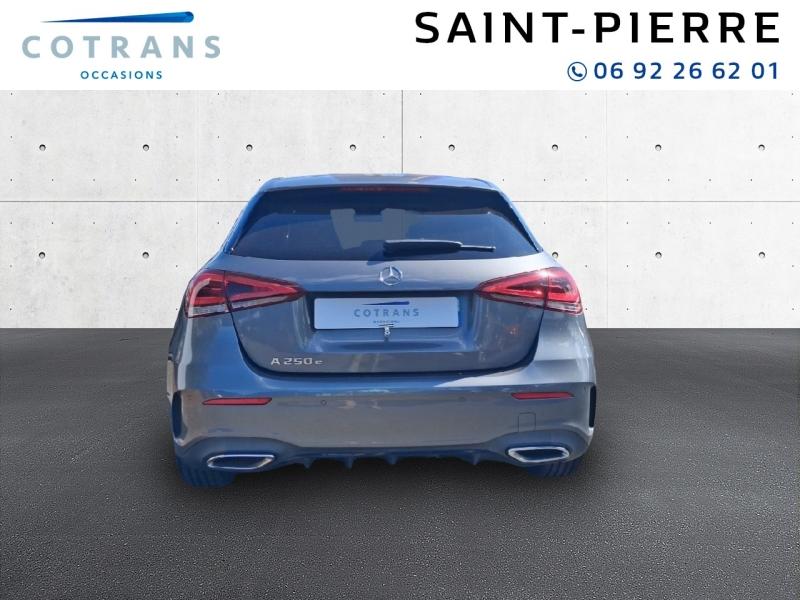 Photo 2 du véhicule MERCEDES Classe A 250 e 160+102ch AMG Line 8G-DCT 8cv - Vue extérieure