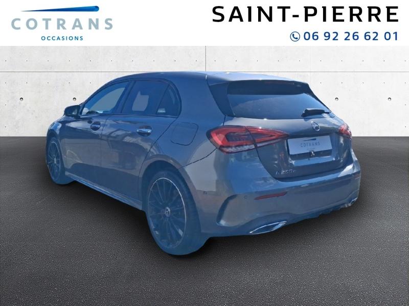 Photo 3 du véhicule MERCEDES Classe A 250 e 160+102ch AMG Line 8G-DCT 8cv - Vue extérieure