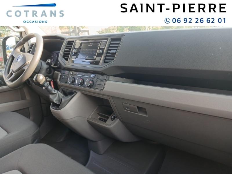 Photo 4 du véhicule VOLKSWAGEN Crafter Fg 30 L3H2 2.0 TDI 102ch Pro First Traction - Vue extérieure