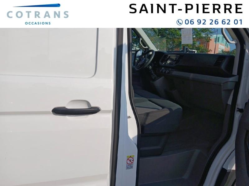 Photo 8 du véhicule VOLKSWAGEN Crafter Fg 30 L3H2 2.0 TDI 102ch Pro First Traction - Vue extérieure