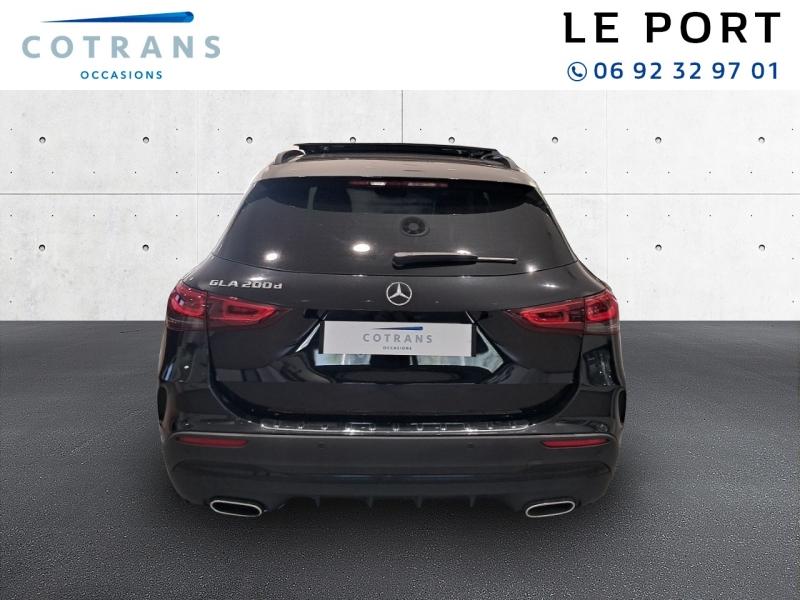 Photo 2 du véhicule MERCEDES GLA 200 d 150ch AMG Line 8G-DCT - Vue extérieure