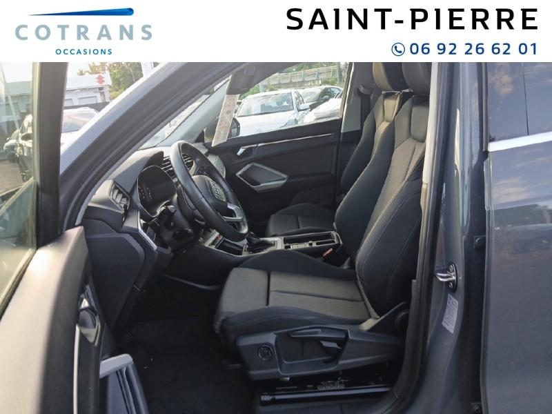 Photo 7 du véhicule AUDI Q3 35 TFSI 150ch Mild Hybrid Design S&nbsp;(…) - Vue extérieure