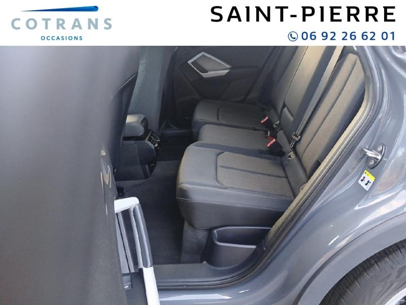 Photo 8 du véhicule AUDI Q3 35 TFSI 150ch Mild Hybrid Design S&nbsp;(…) - Vue extérieure