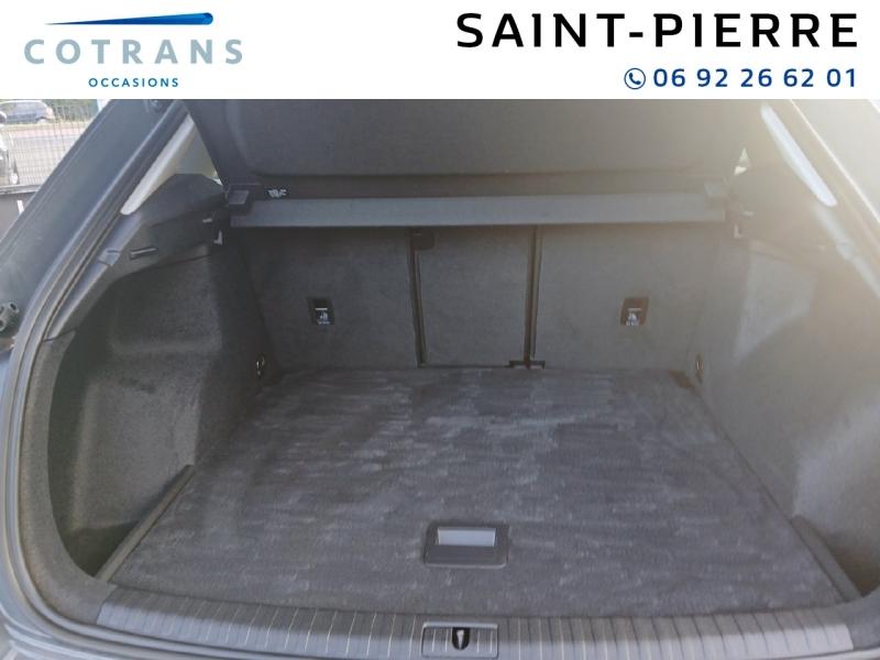 Photo 9 du véhicule AUDI Q3 35 TFSI 150ch Mild Hybrid Design S&nbsp;(…) - Vue extérieure