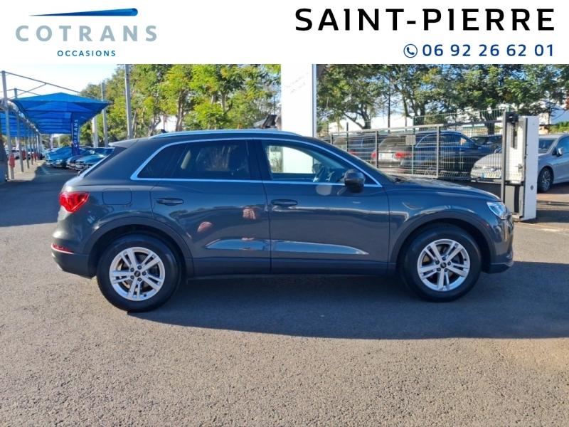 Photo 10 du véhicule AUDI Q3 35 TFSI 150ch Mild Hybrid Design S&nbsp;(…) - Vue extérieure