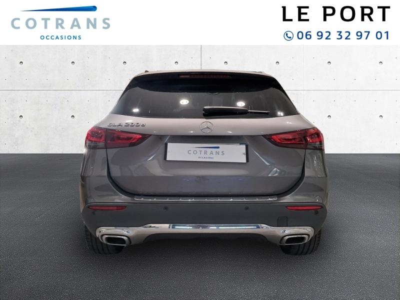 Photo 2 du véhicule MERCEDES GLA 200 d 150ch AMG Line 8G-DCT - Vue extérieure