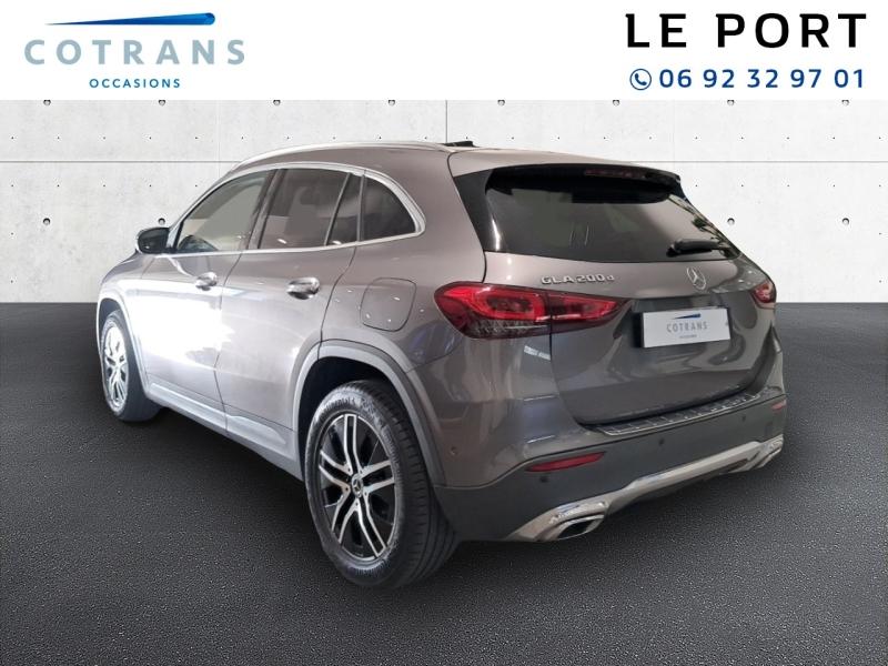 Photo 3 du véhicule MERCEDES GLA 200 d 150ch AMG Line 8G-DCT - Vue extérieure