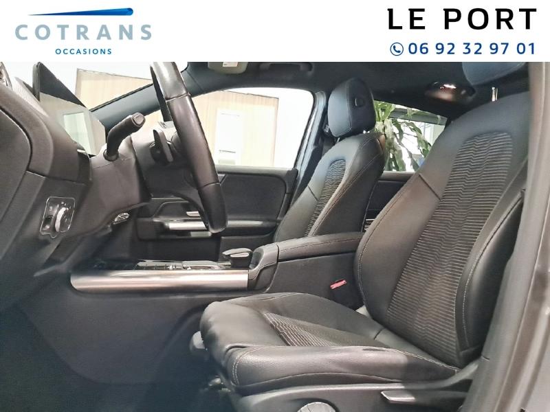 Photo 7 du véhicule MERCEDES GLA 200 d 150ch AMG Line 8G-DCT - Vue extérieure