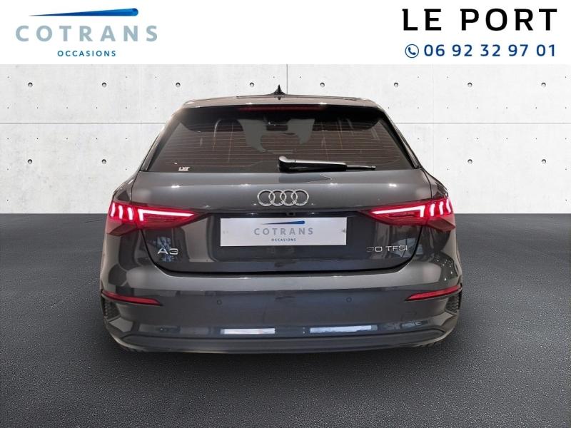 Photo 2 du véhicule AUDI A3 Sportback 30 TFSI 110ch Mild Hybrid Design S&nbsp;(…) - Vue extérieure