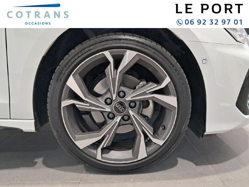 Photo 10 du véhicule AUDI A3 Sportback 35 TFSI 150ch Mild Hybrid S line S&nbsp;(…) - Vue extérieure
