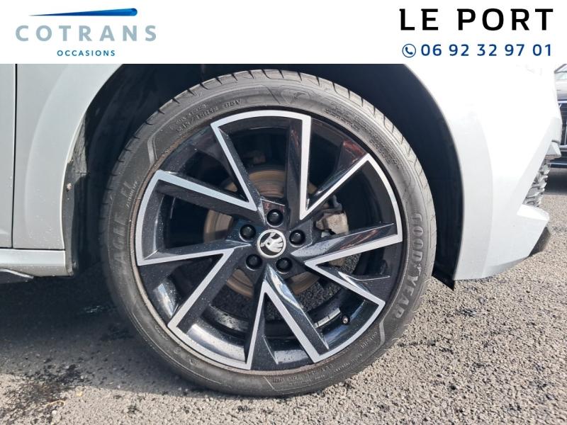 Photo 10 du véhicule SKODA Kamiq 1.0 TSI Evo 110ch Monte-Carlo DSG7 - Vue extérieure