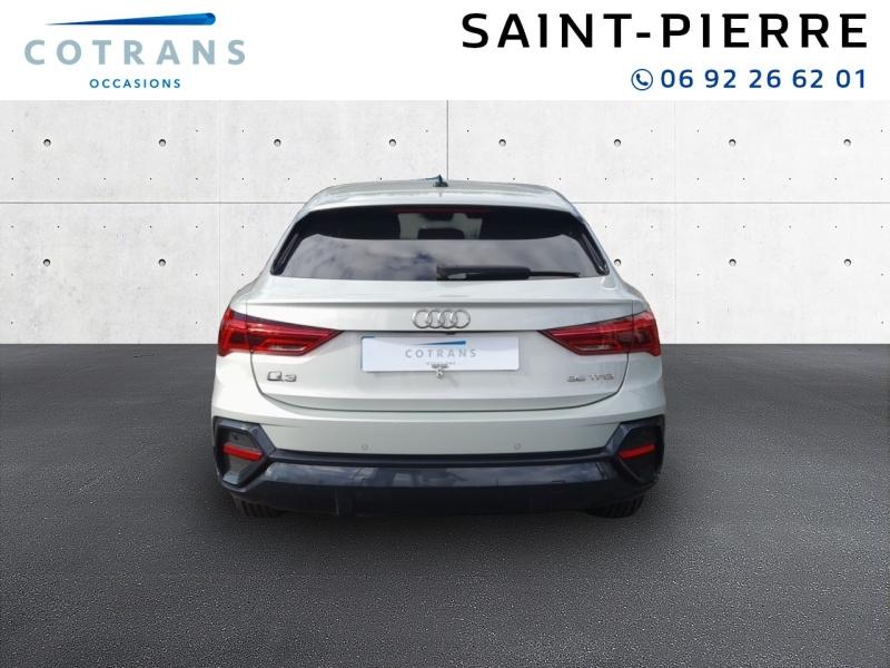 Photo 2 du véhicule AUDI Q3 Sportback 35 TFSI 150ch Design S tronic 7 - Vue extérieure