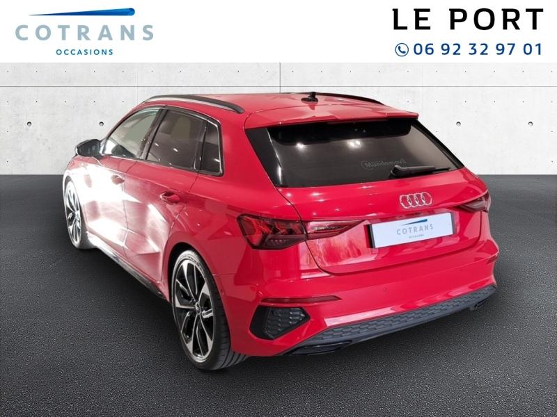 Photo 3 du véhicule AUDI A3 Sportback 35 TFSI 150ch Mild Hybrid S line S&nbsp;(…) - Vue extérieure