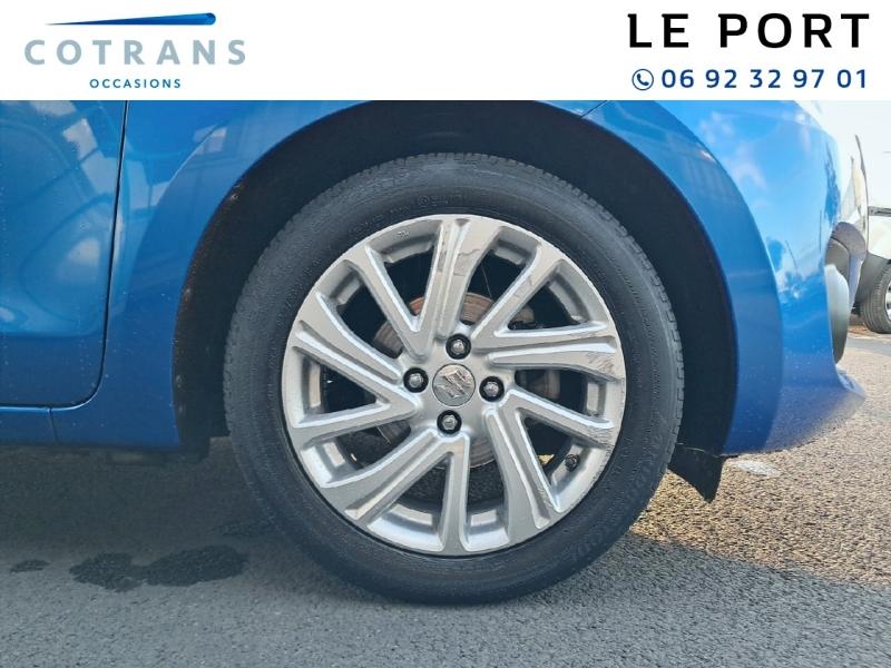 Photo 10 du véhicule SUZUKI Swift 1.2 Hybrid 83ch Privilège - Vue extérieure