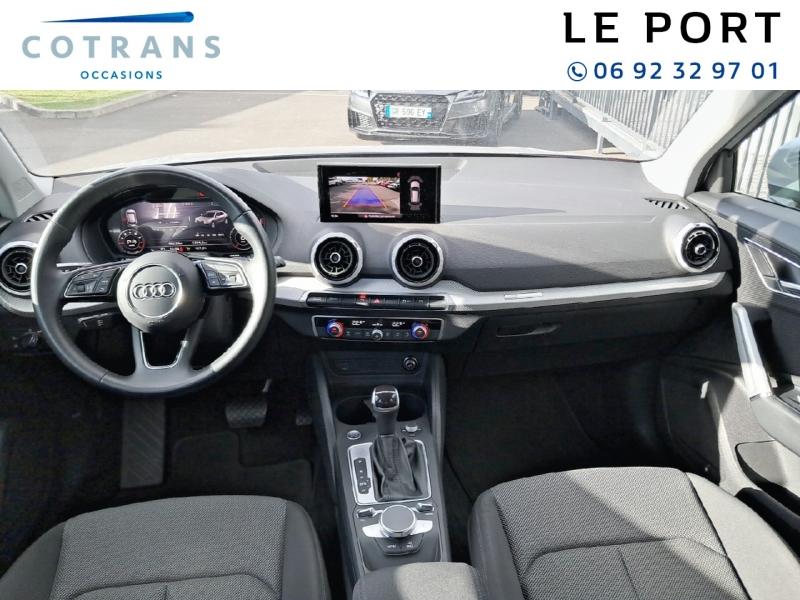 Photo 4 du véhicule AUDI Q2 35 TFSI 150ch Design Luxe S tronic 7 - Vue extérieure