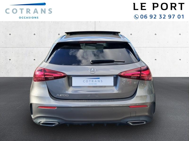 Photo 2 du véhicule MERCEDES Classe A 200 163ch AMG Line 7G-DCT - Vue extérieure