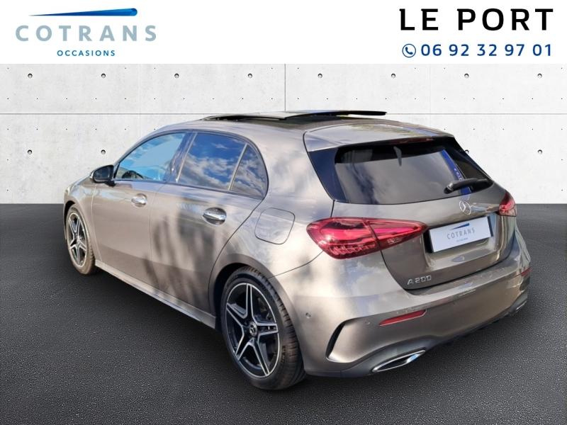 Photo 3 du véhicule MERCEDES Classe A 200 163ch AMG Line 7G-DCT - Vue extérieure