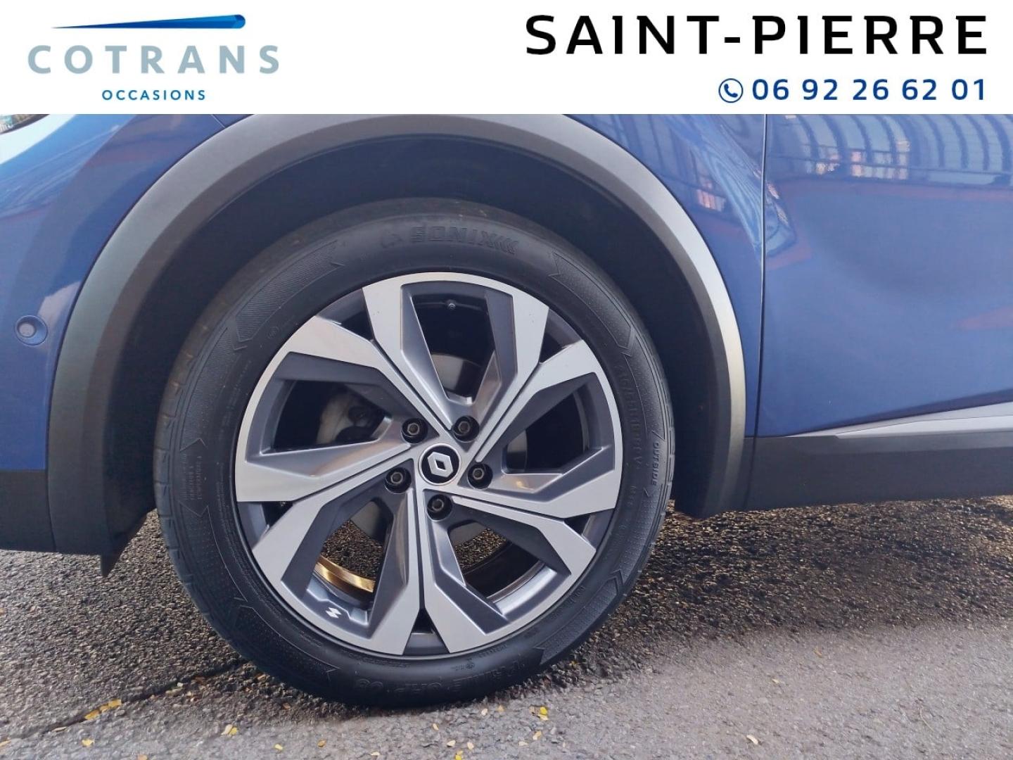 Photo 6 du véhicule RENAULT Captur 1.3 TCe mild hybrid 140ch RS Line - Vue extérieure