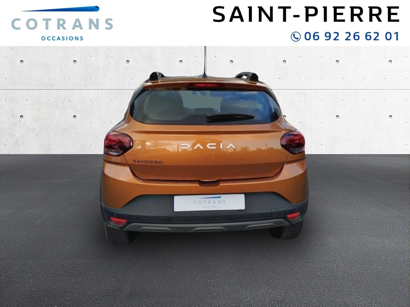Photo 2 du véhicule DACIA Sandero 1.0 TCe 90ch Expression CVT - Vue extérieure
