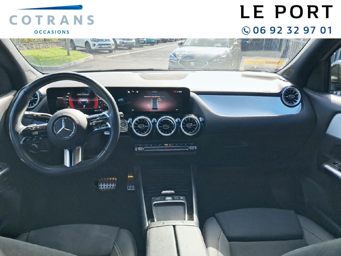 Photo 4 du véhicule MERCEDES-BENZ GLA 250 e Hybrid EQ 218ch AMG Line 8G-DCT - Vue extérieure