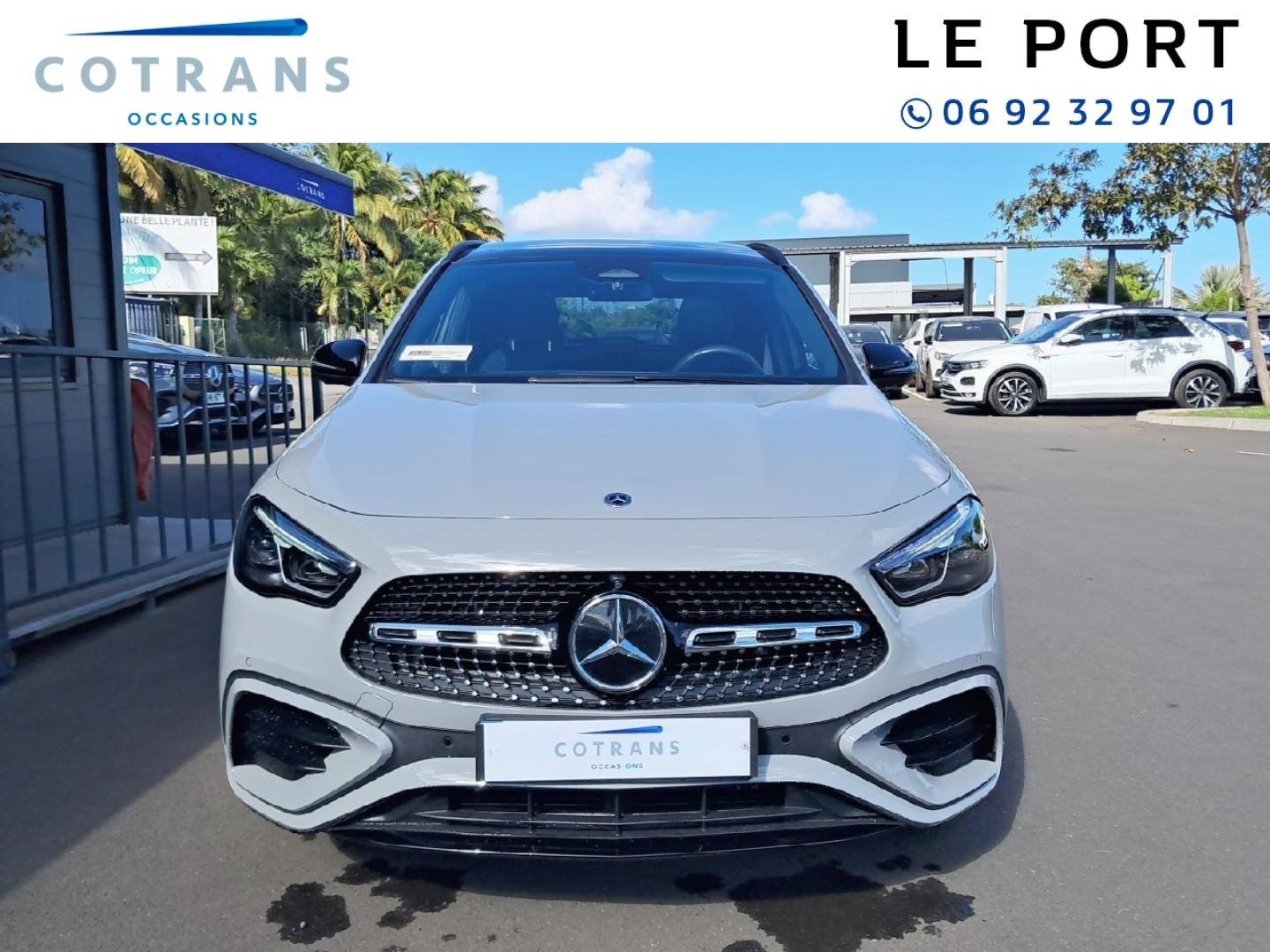 Photo 5 du véhicule MERCEDES-BENZ GLA 250 e Hybrid EQ 218ch AMG Line 8G-DCT - Vue extérieure