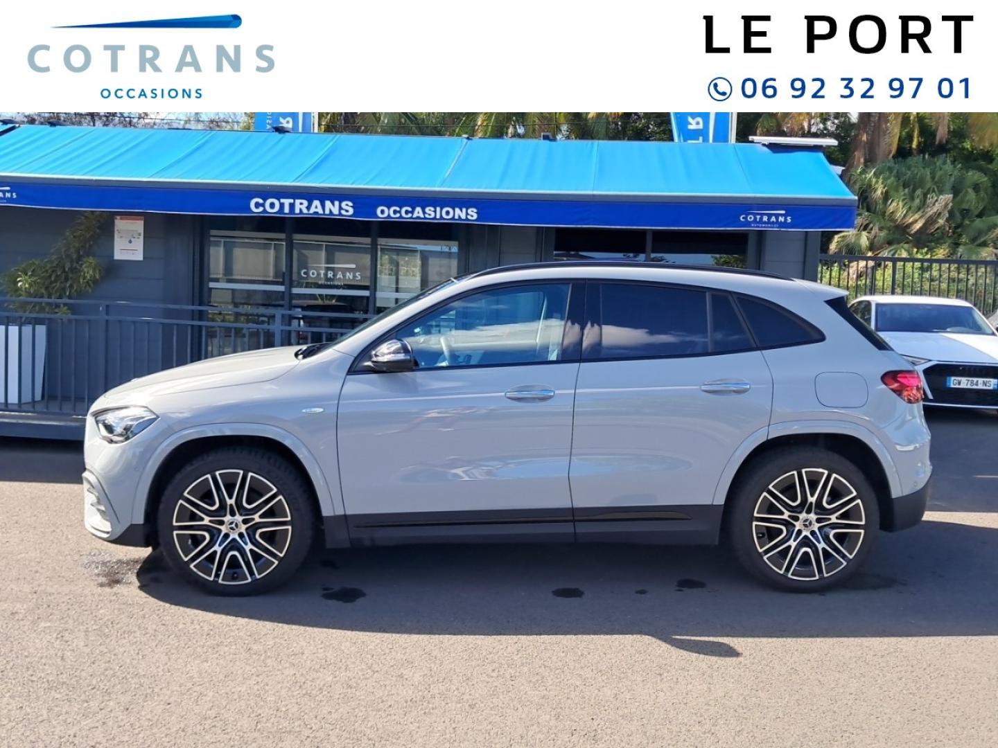 Photo 11 du véhicule MERCEDES-BENZ GLA 250 e Hybrid EQ 218ch AMG Line 8G-DCT - Vue extérieure