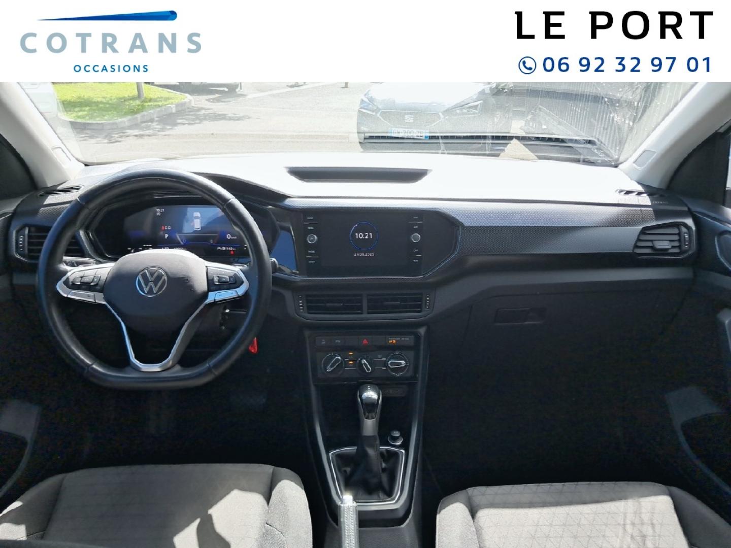 Photo 4 du véhicule VOLKSWAGEN T-Cross 1.0 TSI 110ch Carat DSG7 - Vue extérieure
