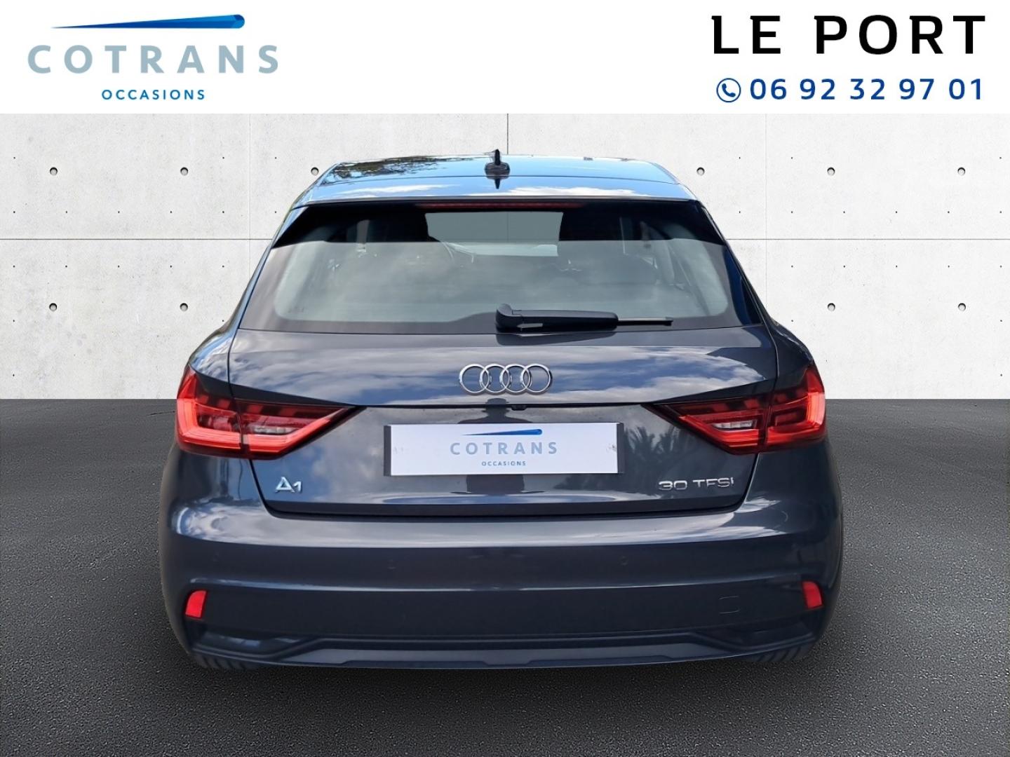 Photo 2 du véhicule AUDI A1 Sportback 30 TFSI 110ch Design Luxe - Vue extérieure