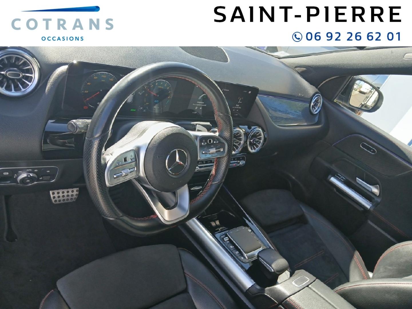 Photo 4 du véhicule MERCEDES-BENZ GLA 250 e 160+102ch AMG Line 8G-DCT - Vue extérieure