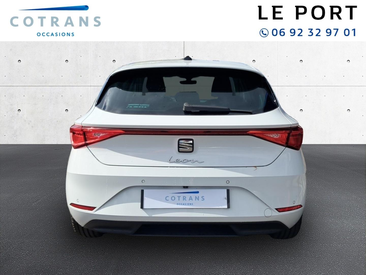 Photo 2 du véhicule SEAT Leon 1.5 TSI 130ch Style - Vue extérieure