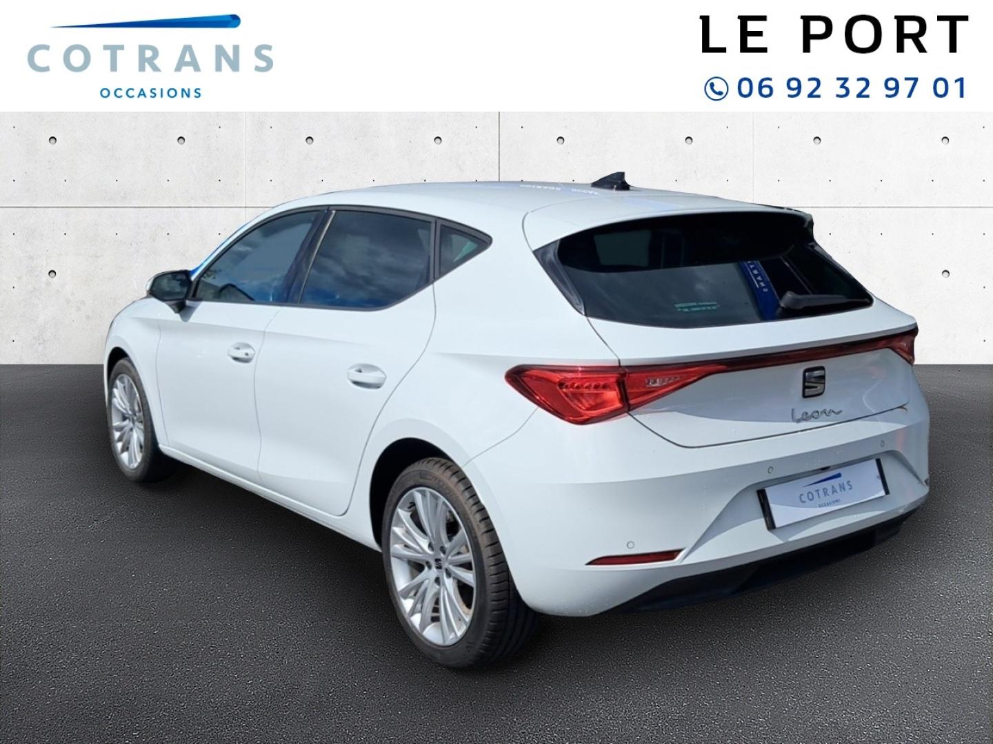 Photo 3 du véhicule SEAT Leon 1.5 TSI 130ch Style - Vue extérieure